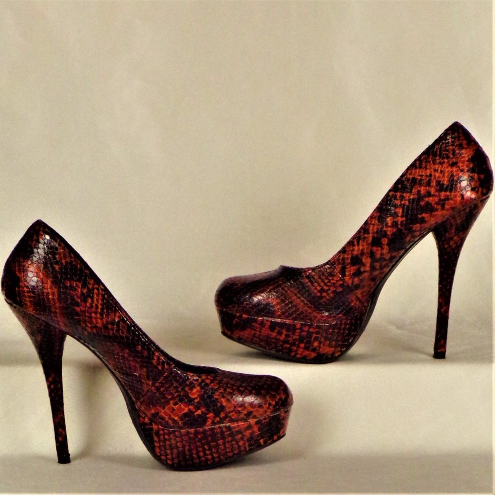 DELICIOUS size 8.5 orange/black faux-snakeskin ultra-high-heel platform pumps - Picture 4 of 14